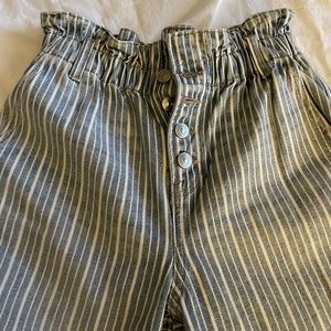American Eagle mom jeans